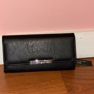 Tahari Women's Black Leather Wallet